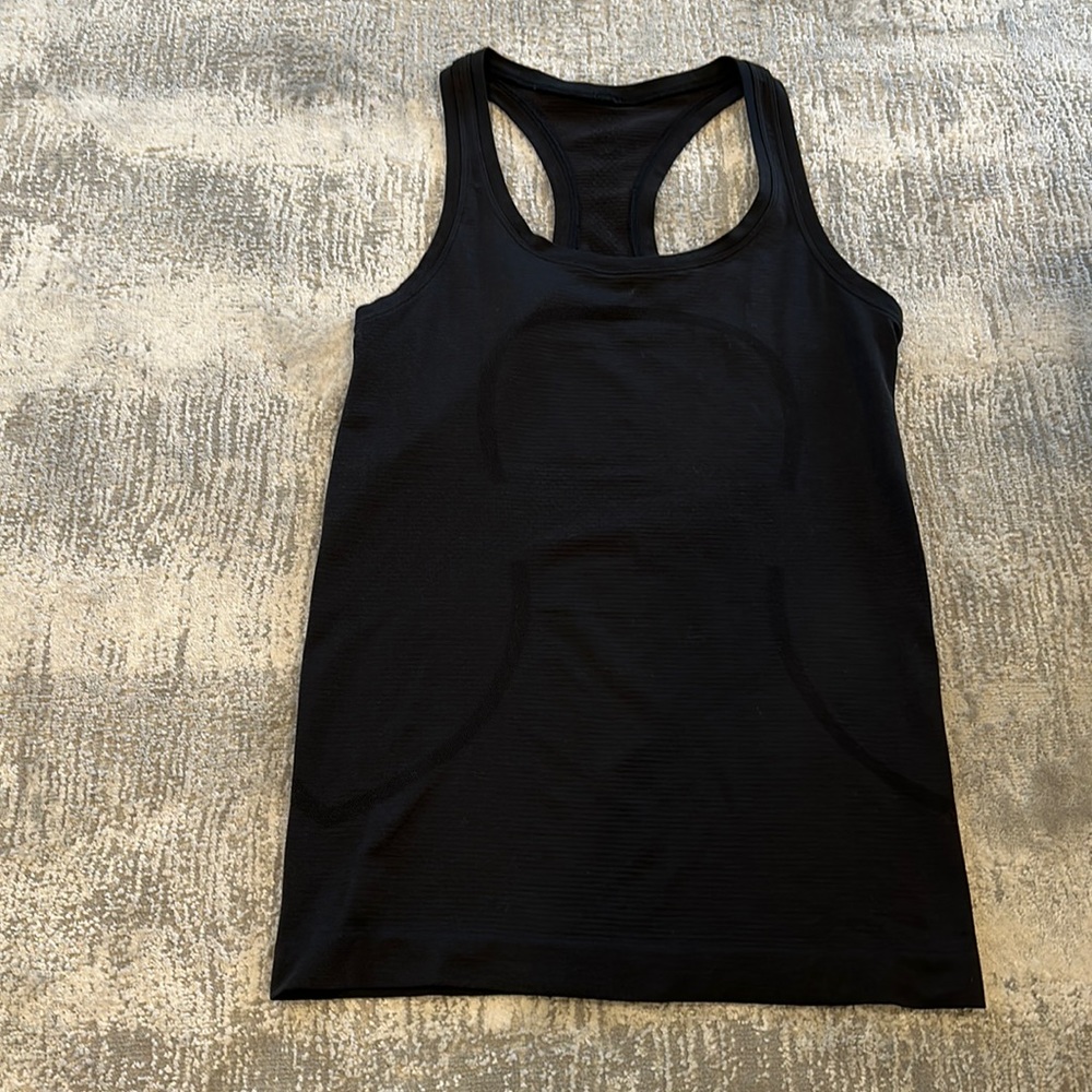 Lululemon run swiftly tank size 4